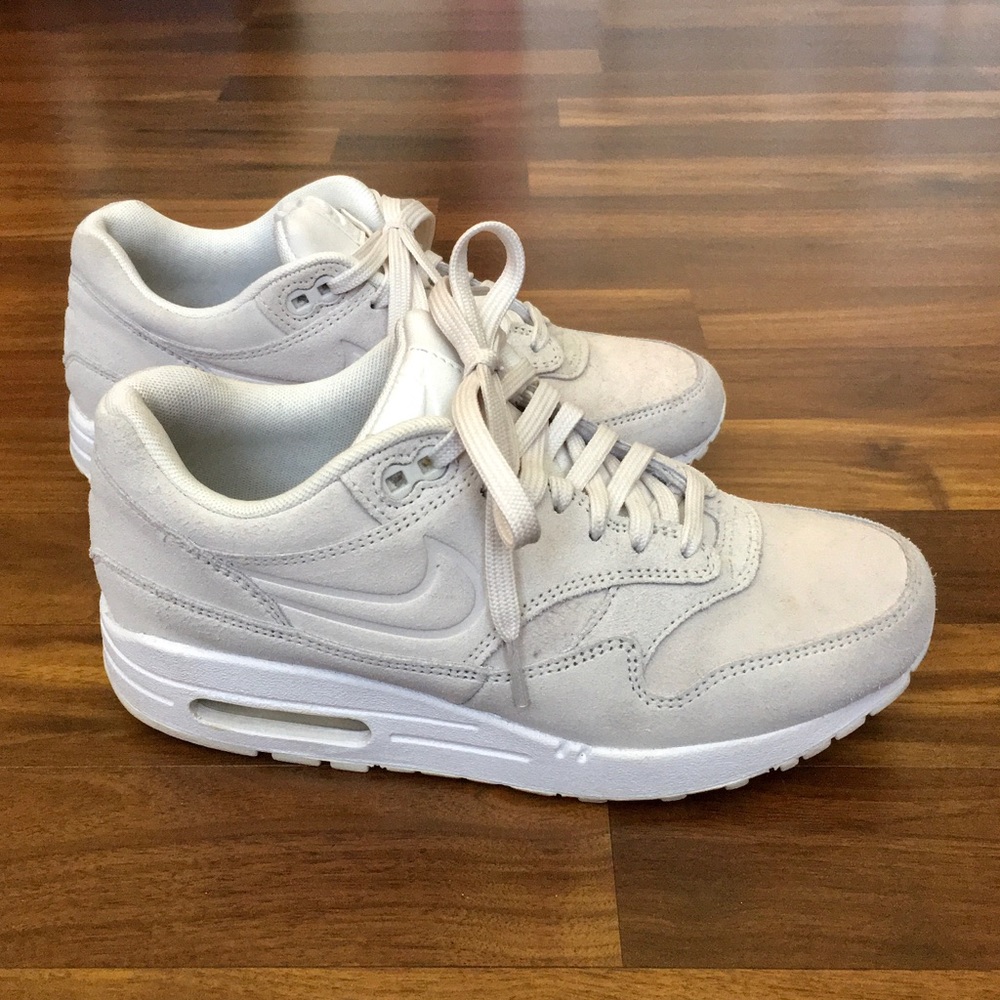 NIKE Air Max 1 Premium Summit White Size 7